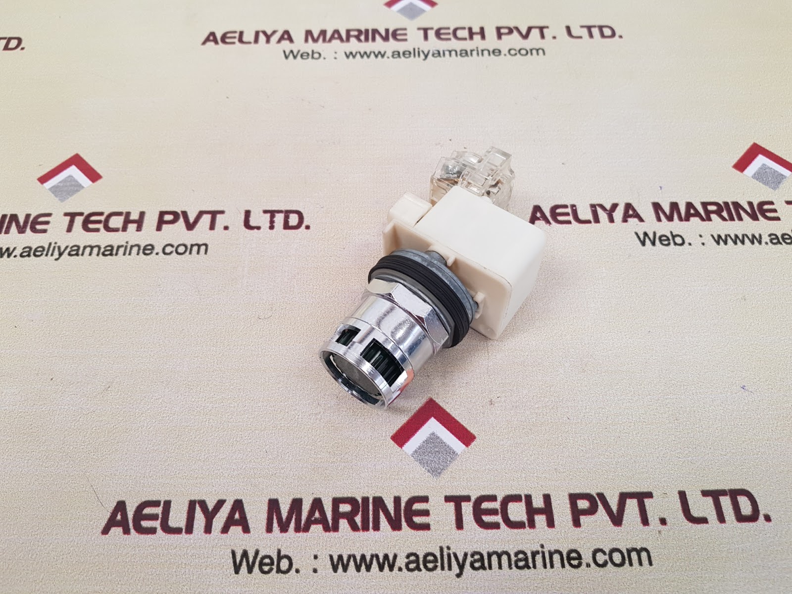 SQUARE D 9001KM38LG GREEN PILOT LIGHT SER.J - Image 3