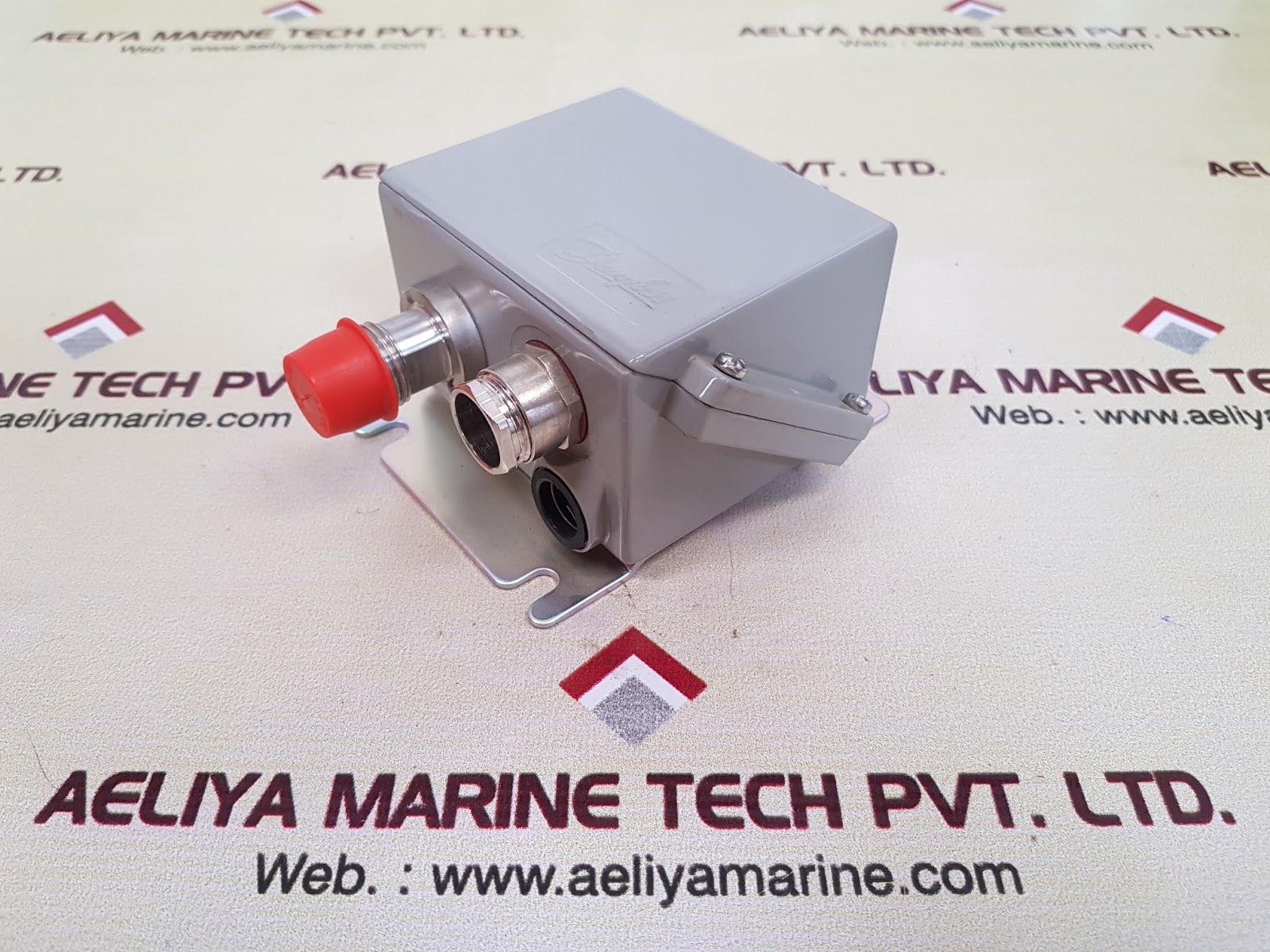 DANFOSS EMP 2 PRESSURE TRANSMITTER 084G2136 - Image 3