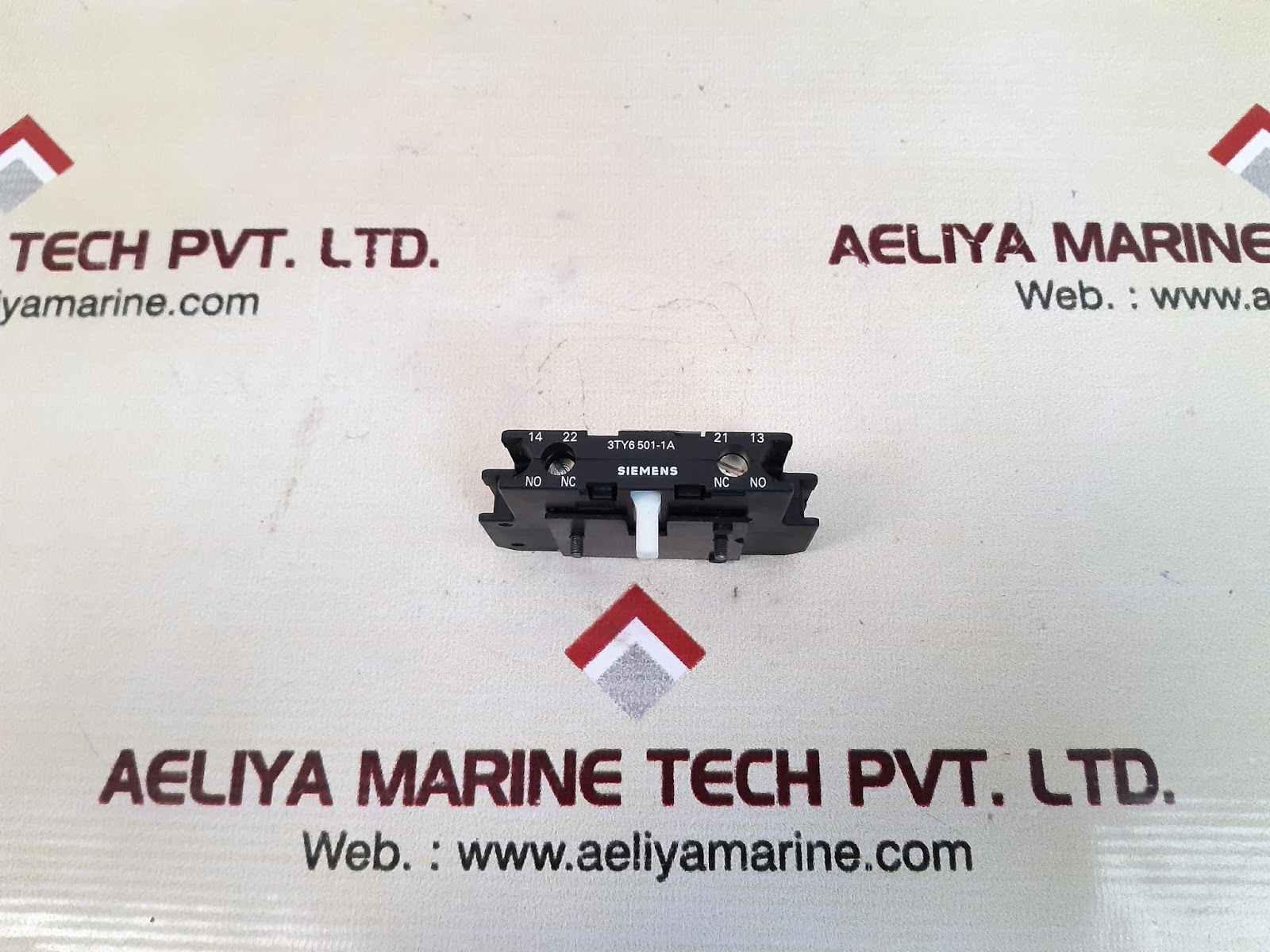 SIEMENS 3TY6 501-1A AUXILIARY SWITCH - Image 2