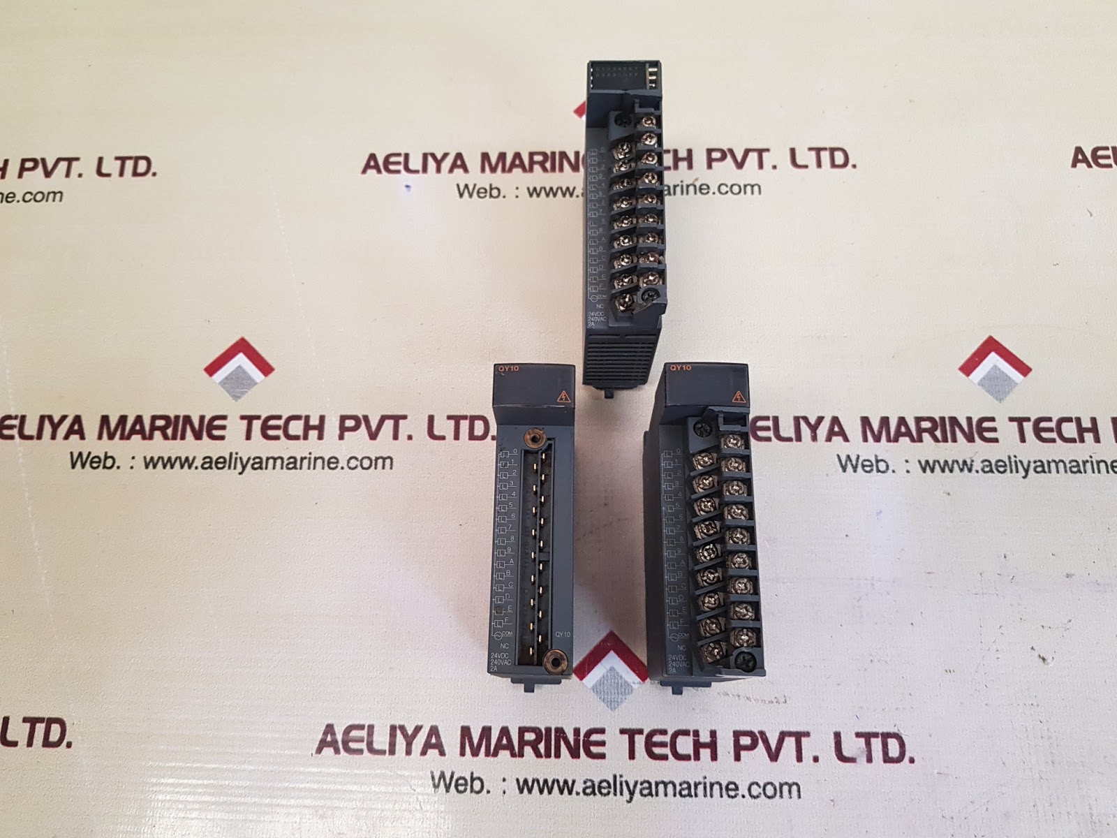 MITSUBISHI MELSEC-Q QY10 OUTPUT UNIT