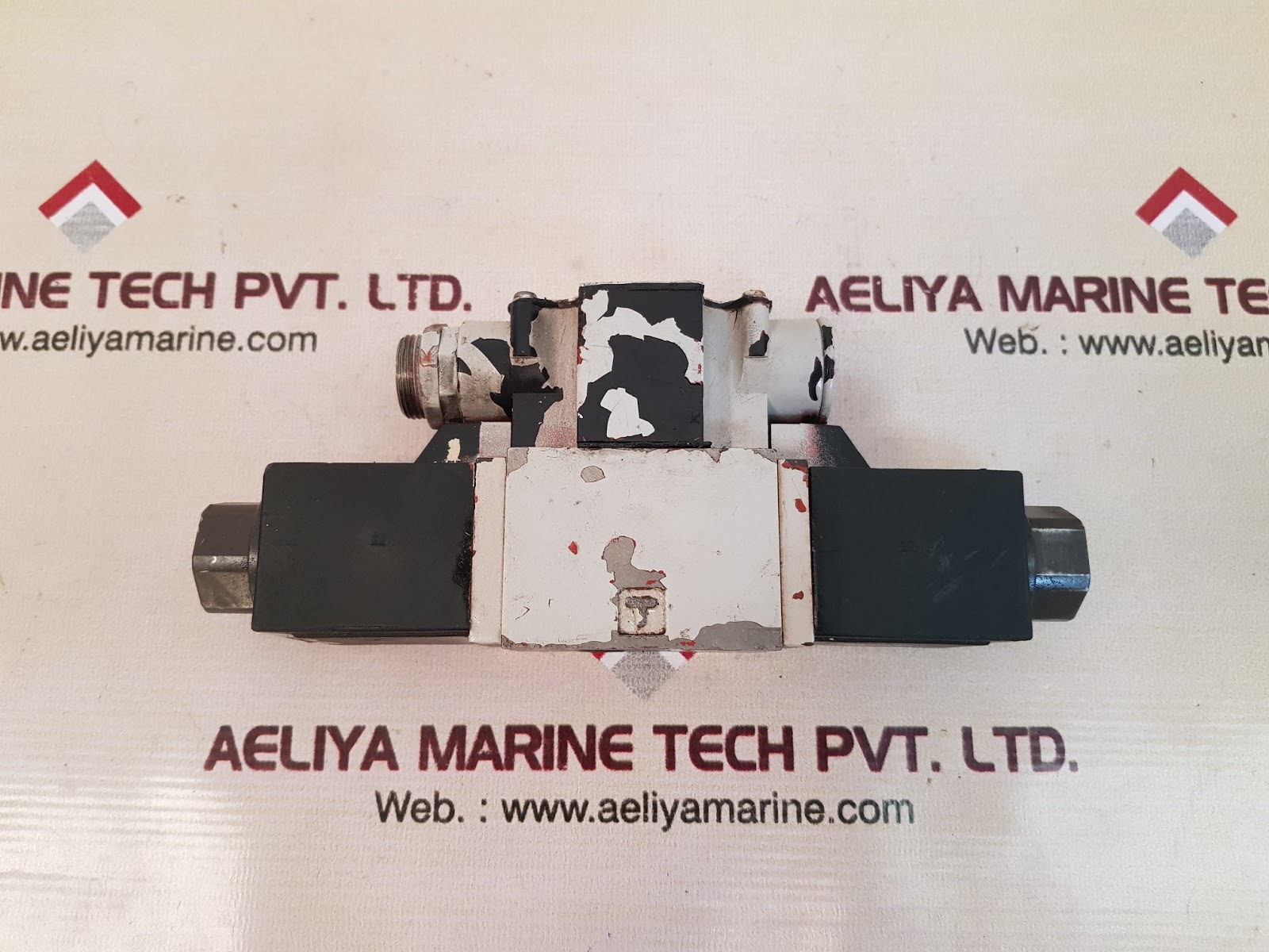 Uchida-rexroth 4weh22hd70/0f6aw110-00 directional control valve - Image 6