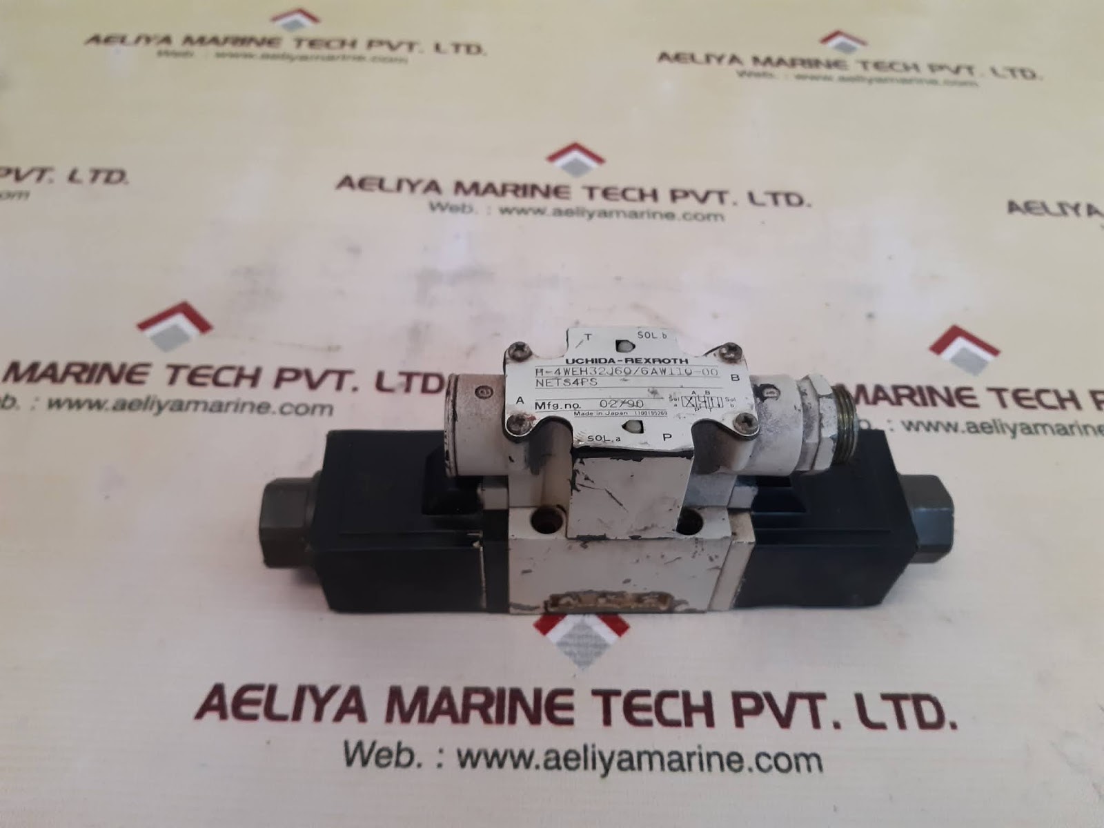 UCHIDA-REXROTH H-4WEH32J60/6AW110-00 DIRECTIONAL CONTROL VALVE - Image 2