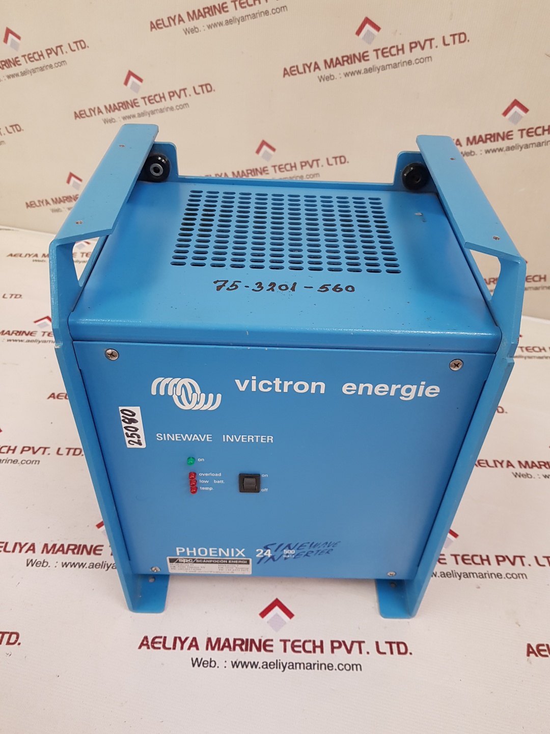 VICTRON 75-3201-560 SINEWAVE INVERTER - Image 2