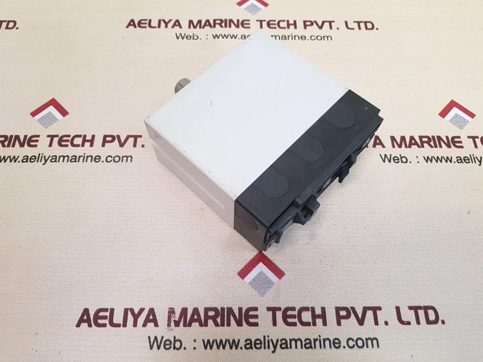 Gestra flowserve lrs 1-5b conductivity limit switch - Image 2