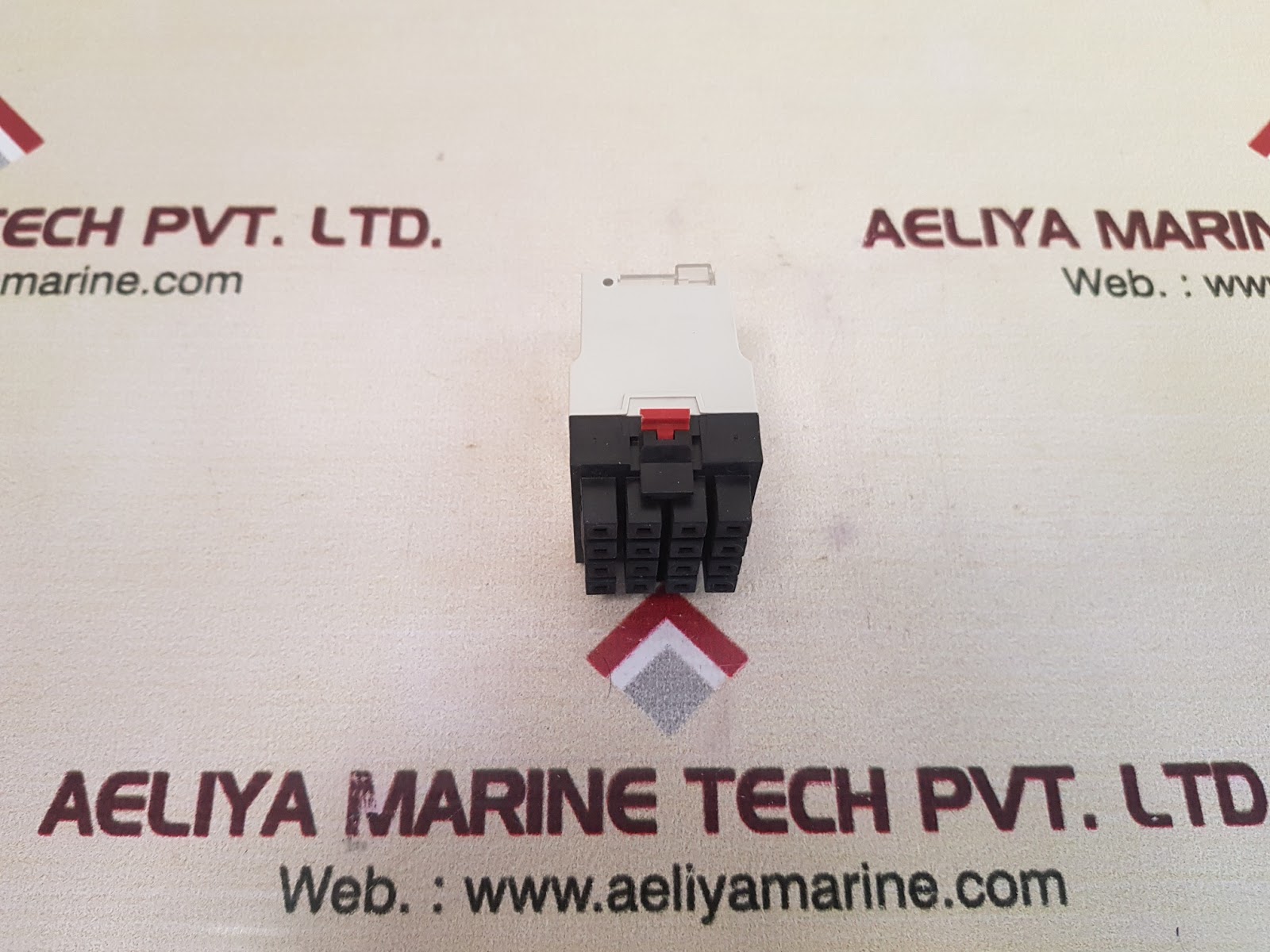 Telemecanique Rhn416Gp Inst-relay 220V Ac 60Hz - Image 3