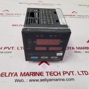 Yokogawa ut37e temperature controller 100-240vac 50/60hz(Body Damage)