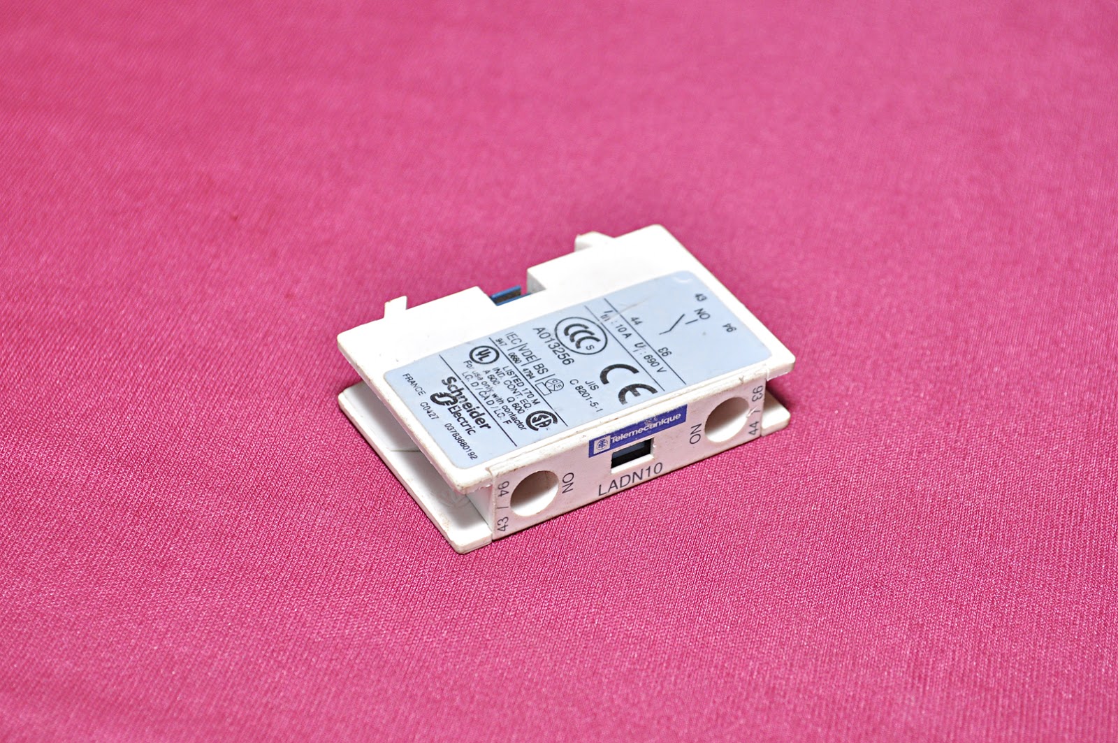 Telemecanique Ladn10 Contactor 690V 10A