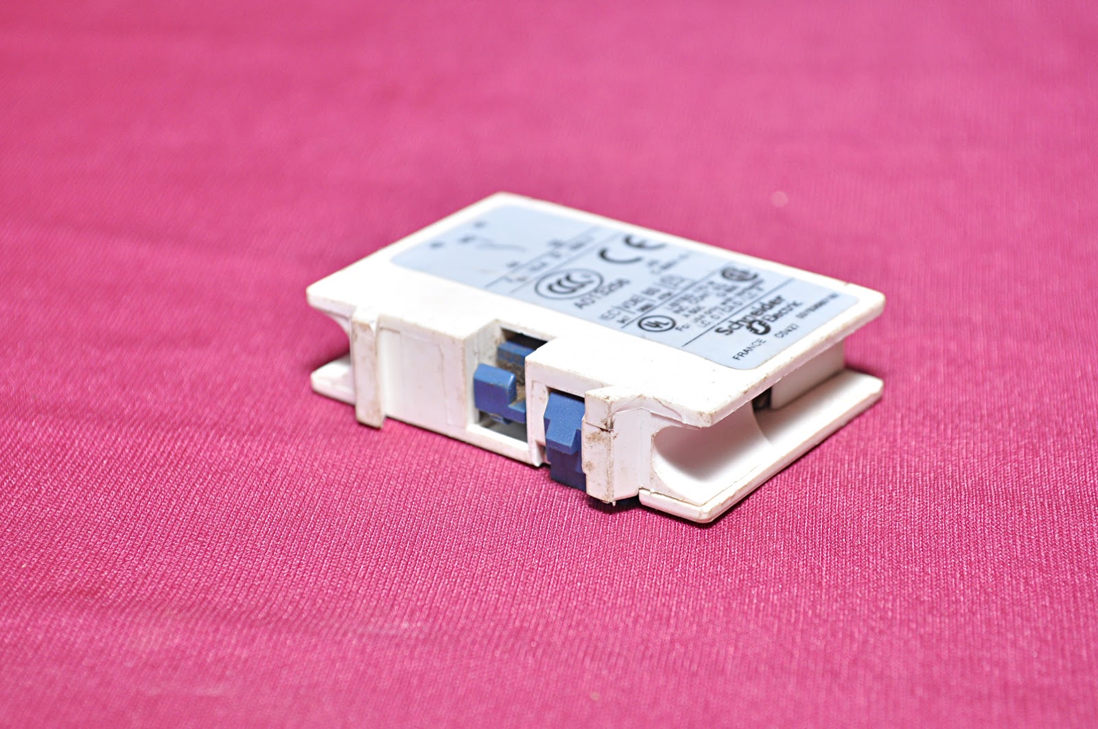 Telemecanique Ladn10 Contactor 690V 10A - Image 5