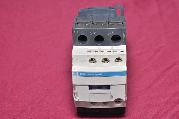 Telemecanique /square D/schneider electric lc1d32 contactor - Image 2