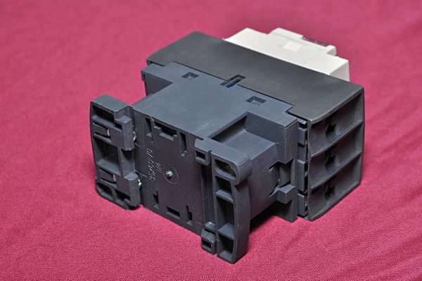 Telemecanique /square D/schneider electric lc1d32 contactor - Image 5