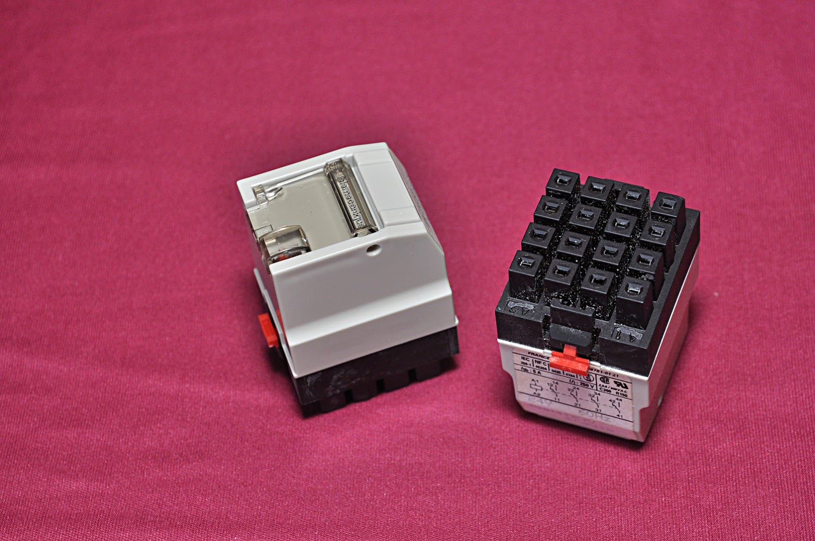 Telemecanique Rhn416Jv Relay 205A/240Vac - Image 2