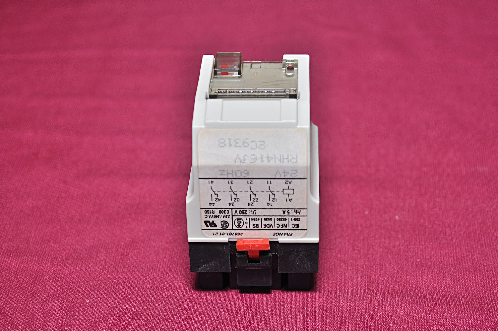 Telemecanique Rhn416Jv Relay 205A/240Vac - Image 7