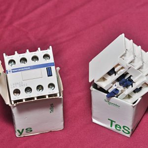 Telemecanique squared D ladn22 auxiliary contact block