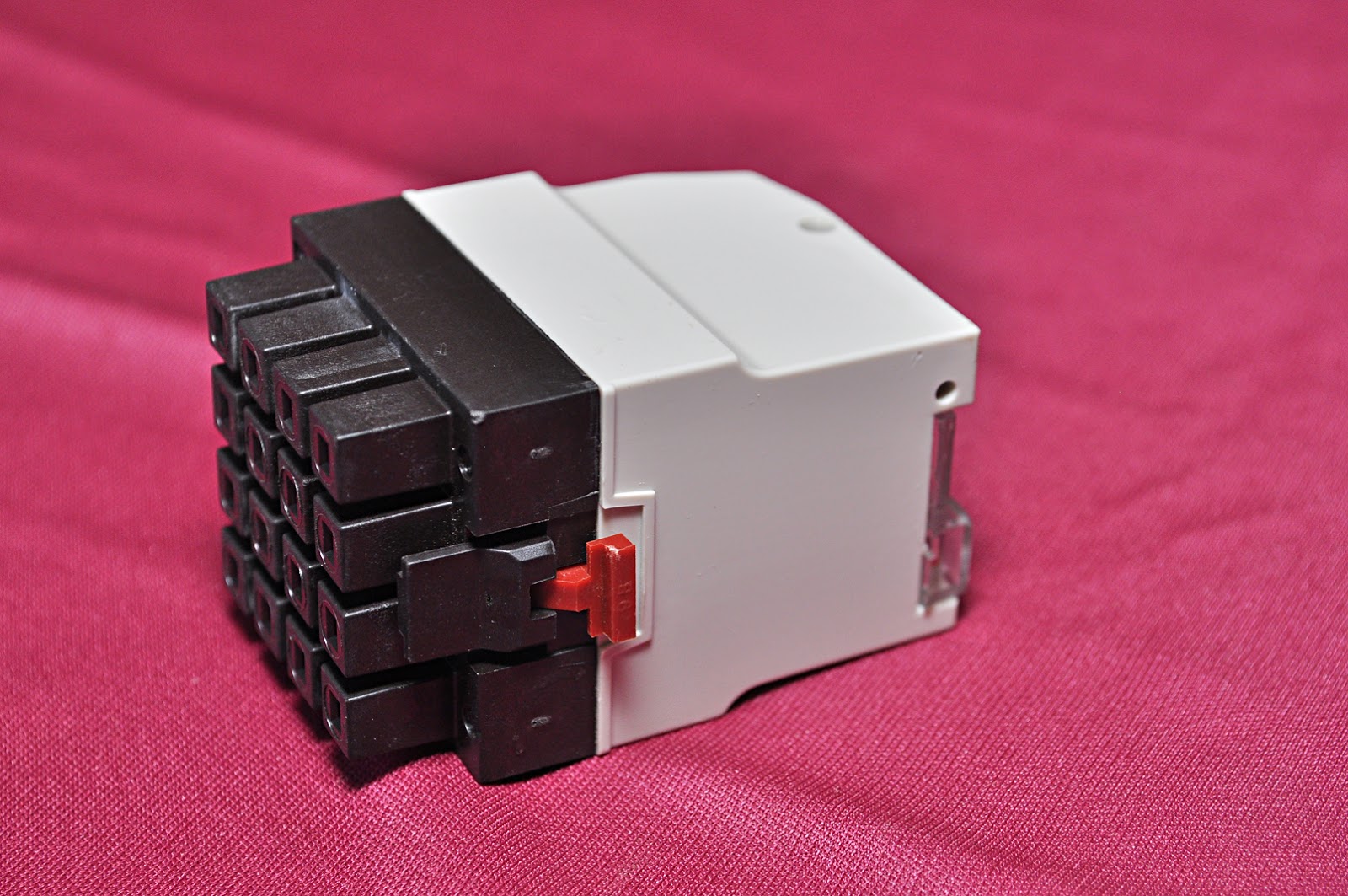 Telemecanique Rhn416De Relay 48V 60Hz - Image 7