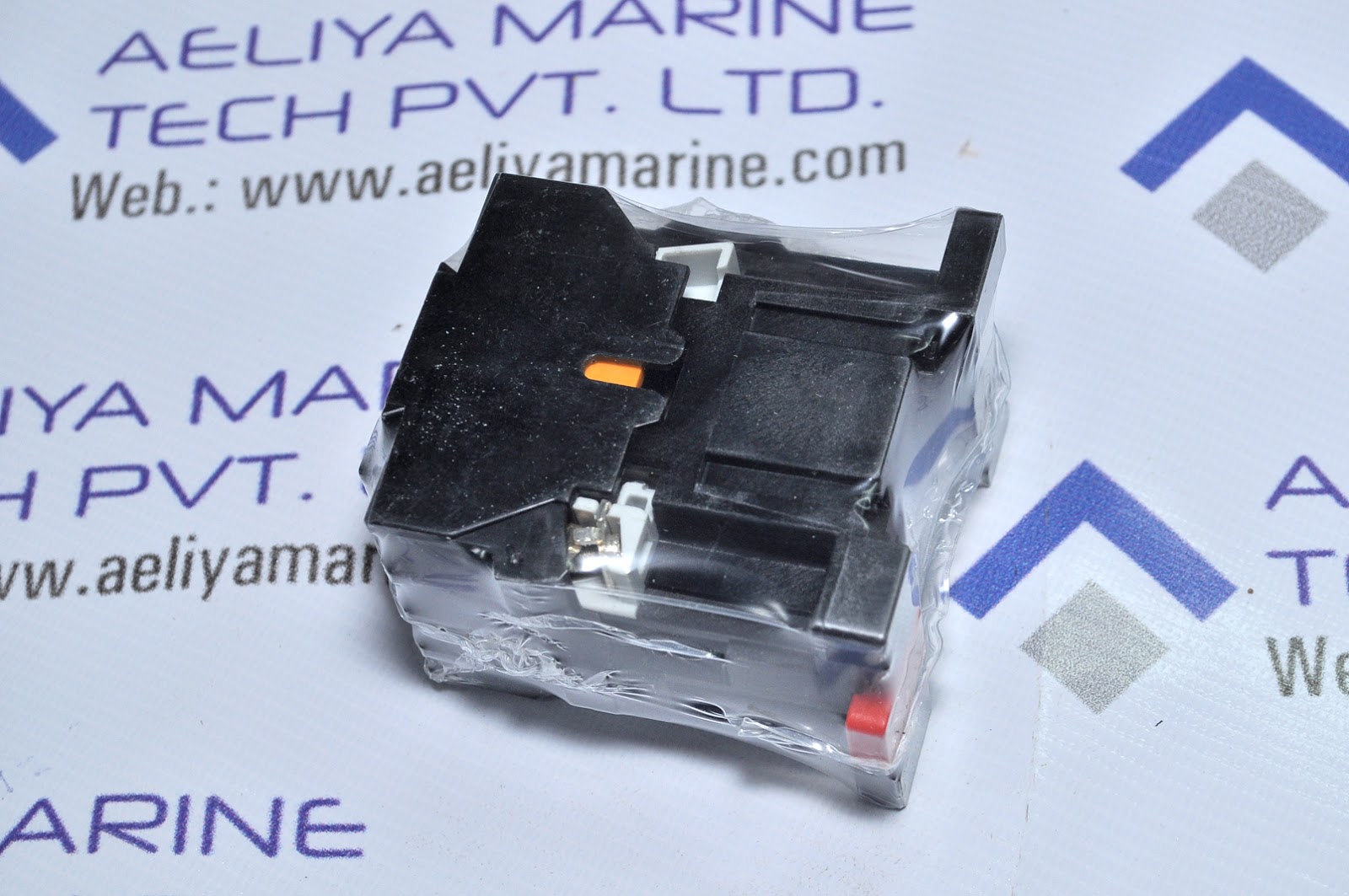 Telemecanique Ca2-dn1319. A65 Relay - Image 2