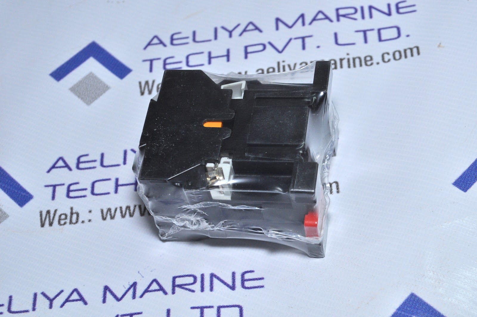 Telemecanique Ca2-dn1319. A65 Relay - Image 5