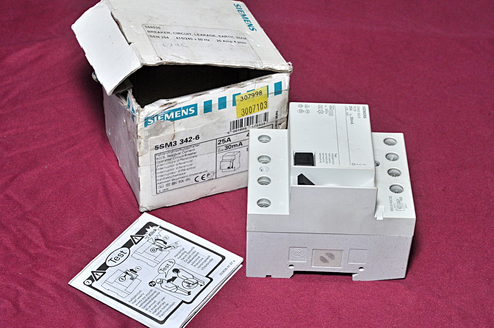 Siemens 5sm33426 current circuit breaker