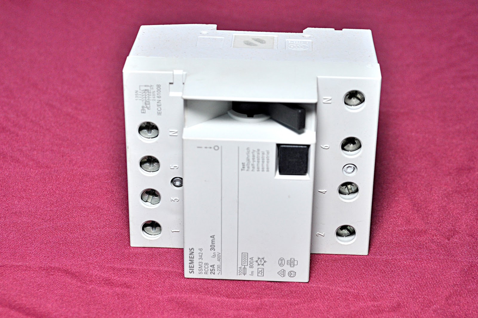 Siemens 5sm33426 current circuit breaker - Image 3