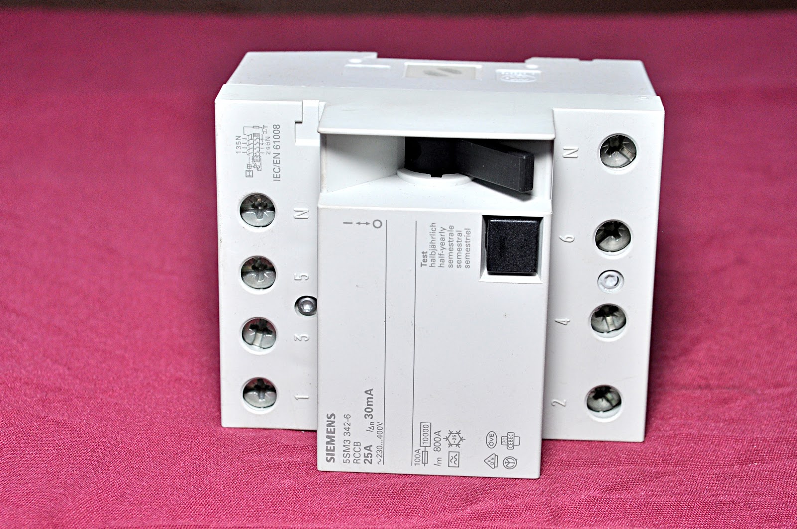 Siemens 5sm33426 current circuit breaker - Image 8