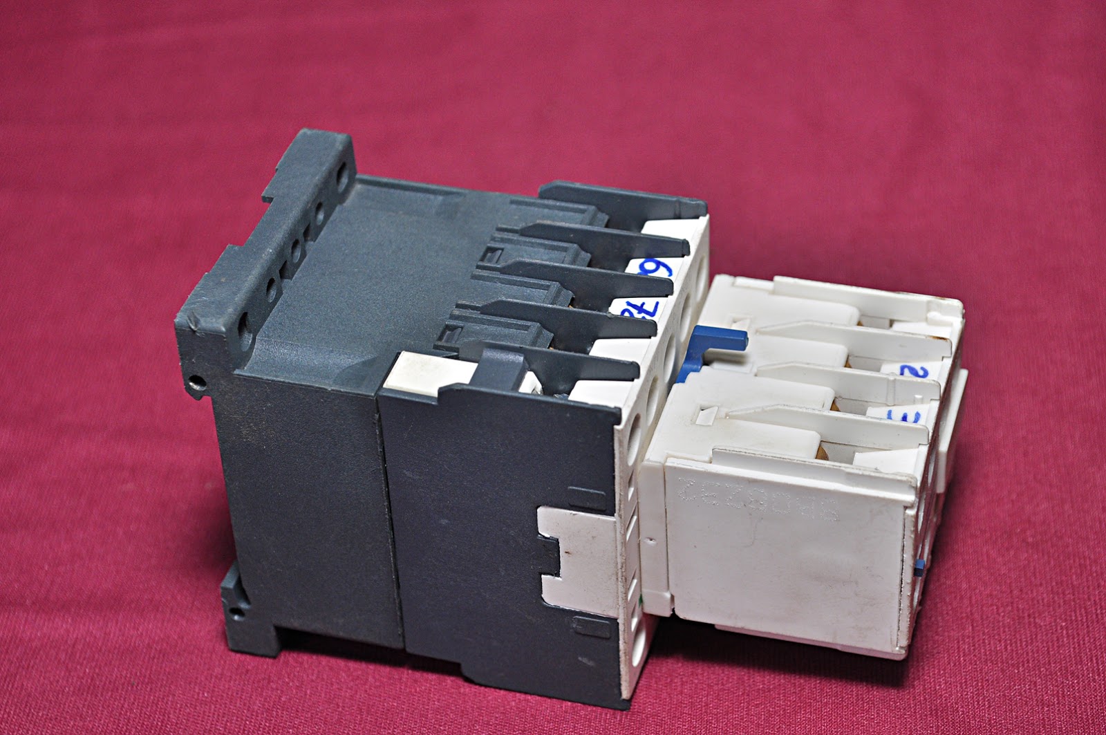 SCHNEIDER LA1KN40 TELEMECANIQUE W913791850171A11 - Image 3