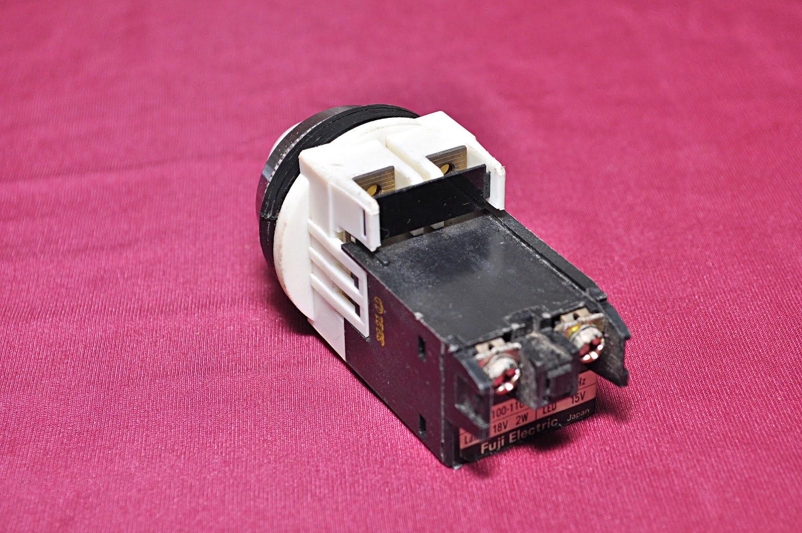 Fuji Electric White Indicator Command Switch Ah30-zm H - Image 4