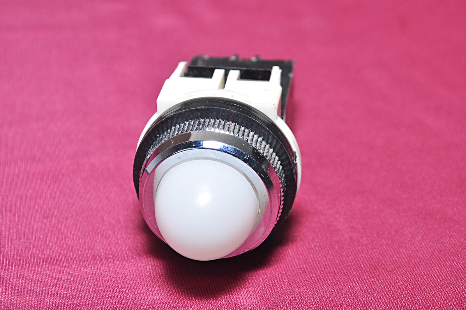 Fuji Electric White Indicator Command Switch Ah30-zm H - Image 5