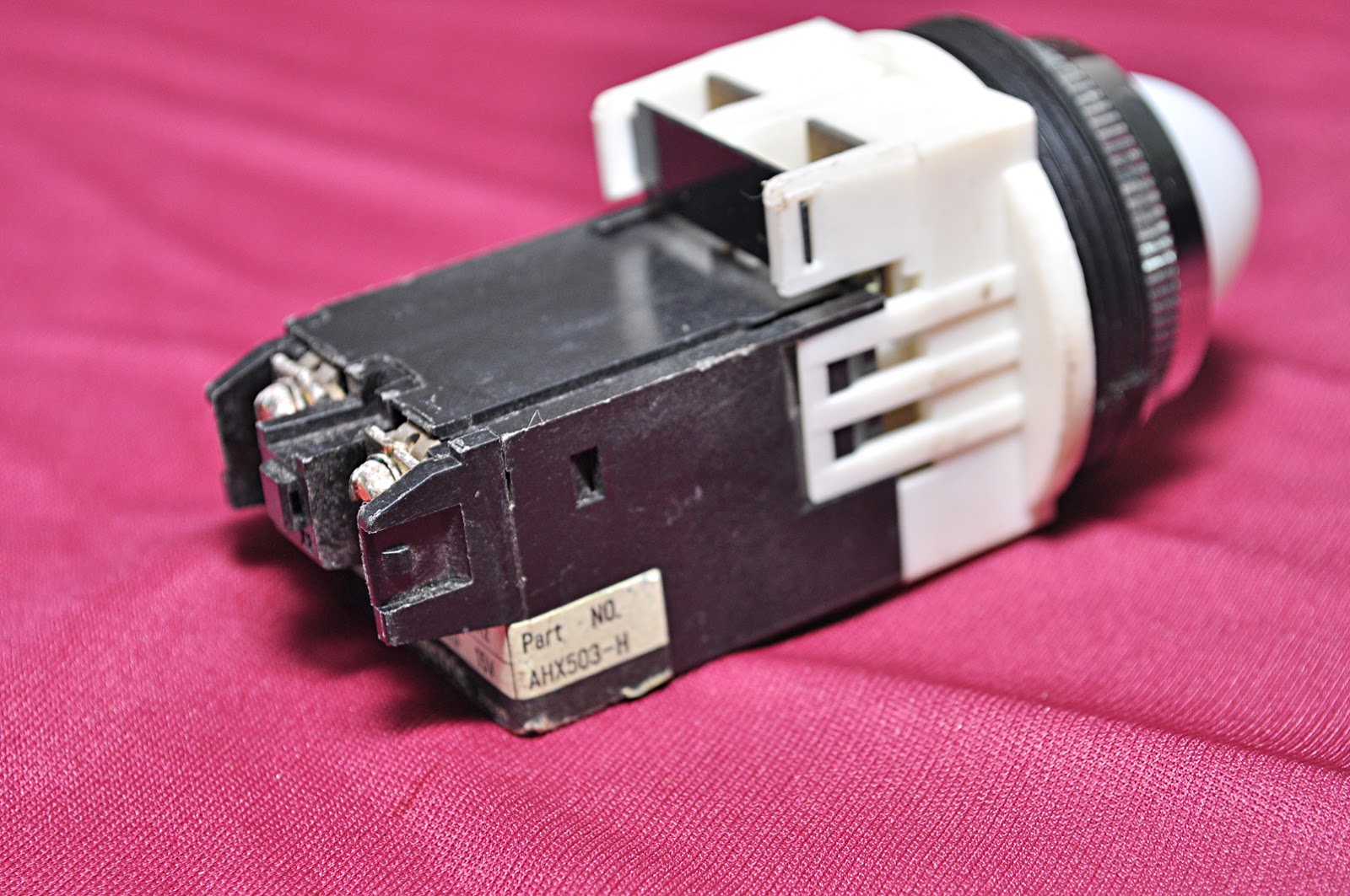 Fuji Electric White Indicator Command Switch Ah30-zm H - Image 8