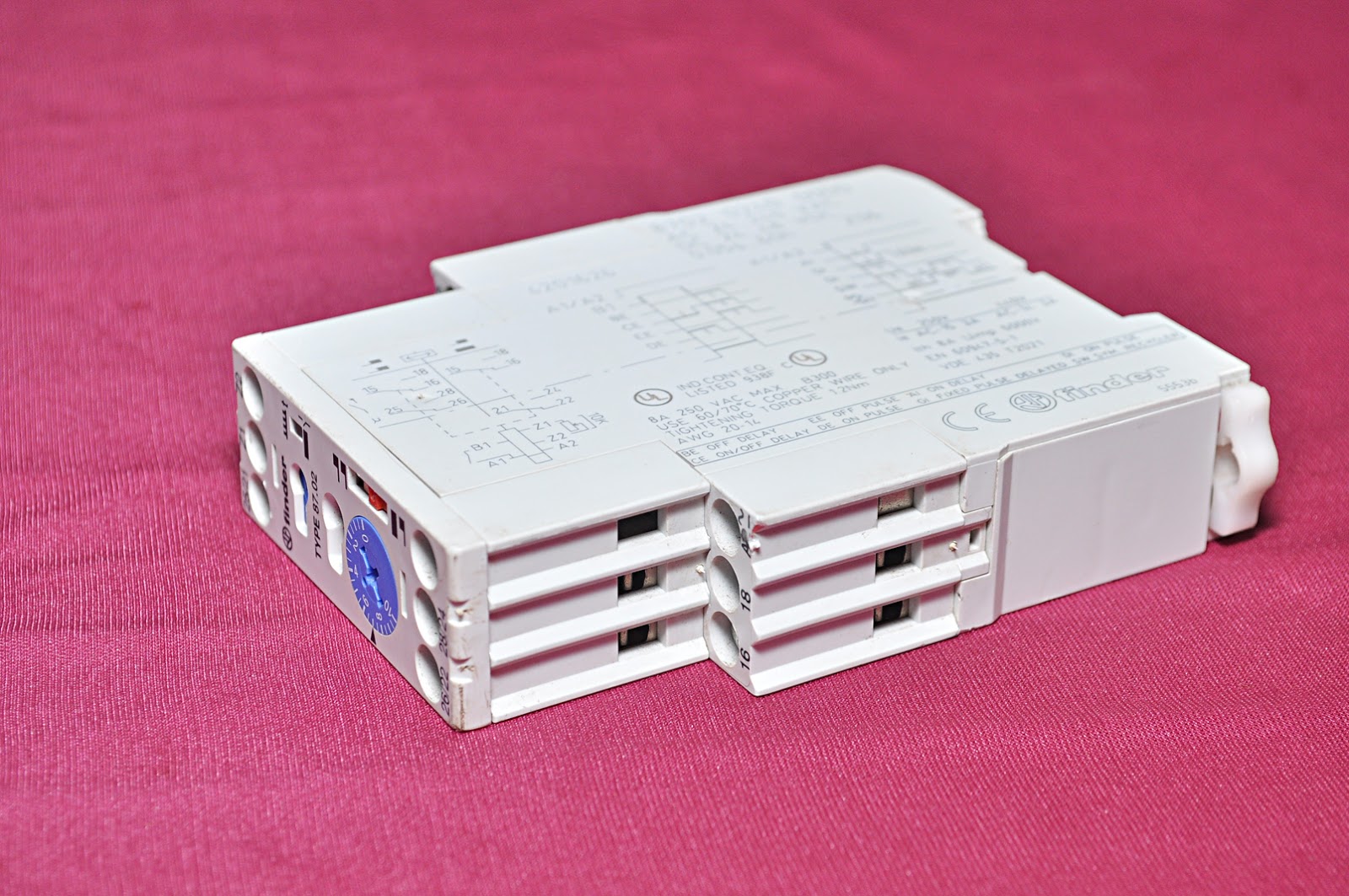 Finder 87.02 Multifunction Time Relay Ac 24...240 Vac - Image 3