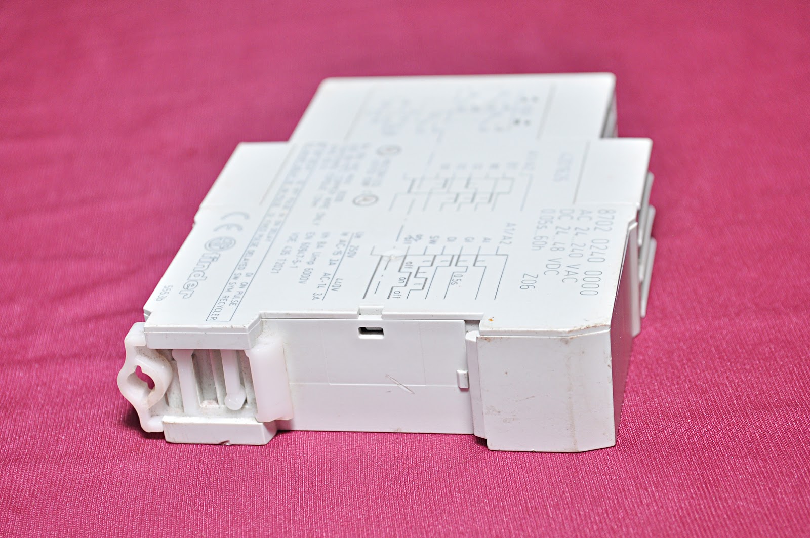 Finder 87.02 Multifunction Time Relay Ac 24...240 Vac - Image 4