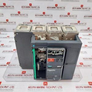 Schneider Electric Lv833027 Masterpact Circuit Breaker