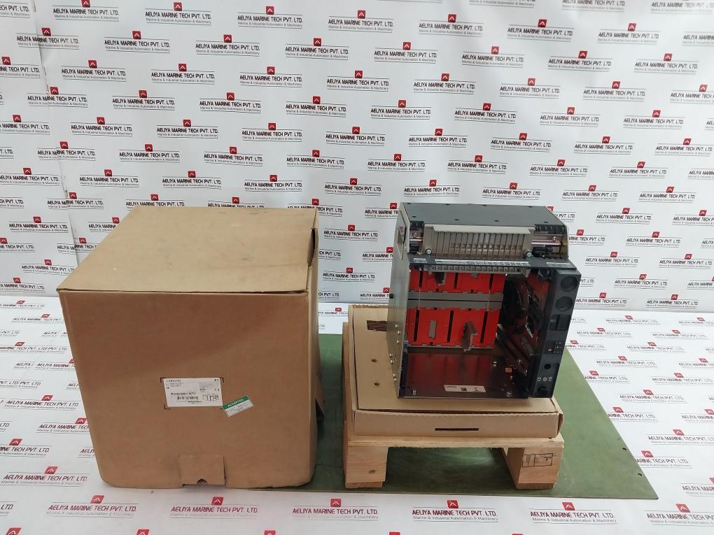 Schneider Electric Lv833163 Circuit Breaker