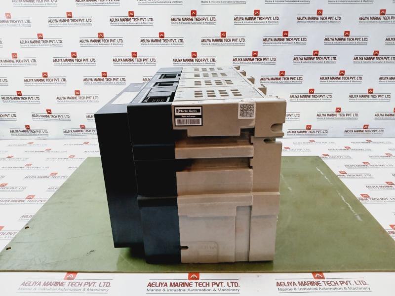 Schneider Electric Merlin Gerin Lv847632 Circuit Breaker - Image 3