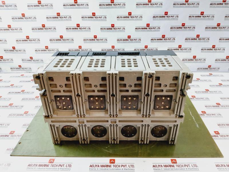 Schneider Electric Merlin Gerin Lv847632 Circuit Breaker - Image 4