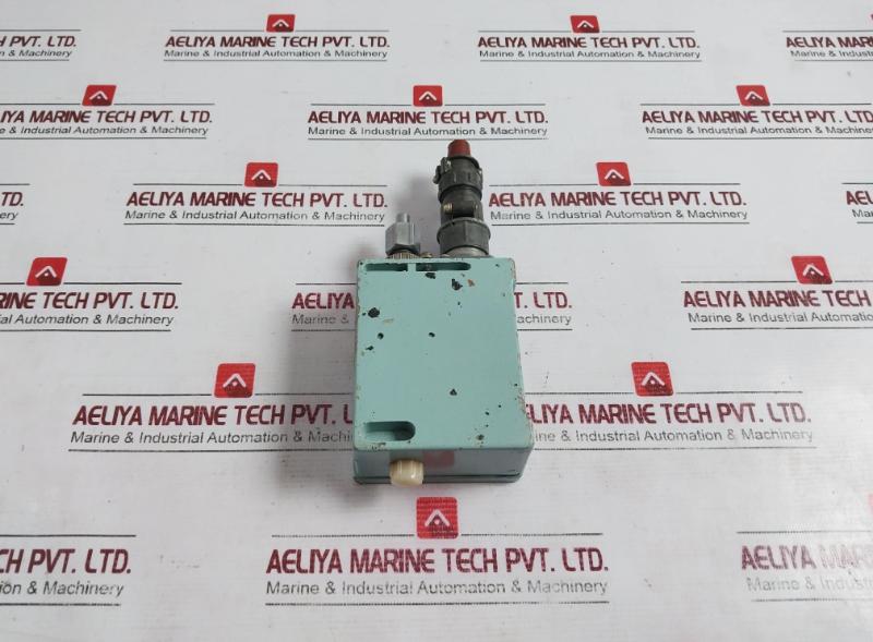 Ty25-02.300024-80 Kpm-Om5 Relay Combined 300v - Image 4