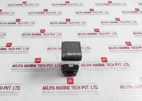 Fuji Electric Pxr-4 Temperature Controller 240v