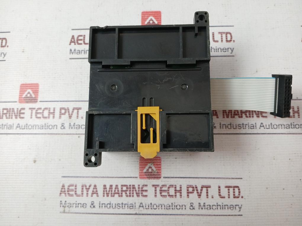 Omron Cp1w-16er Output Unit 240v - Image 4