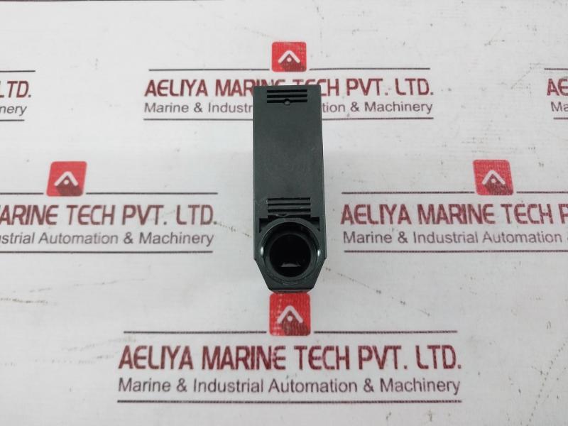 Omron E3jm-10l-G-N Photoelectric Sensor 240v - Image 4