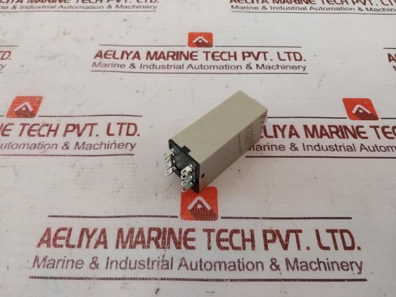 Omron H3y-2 Timer Relay 250v - Image 3