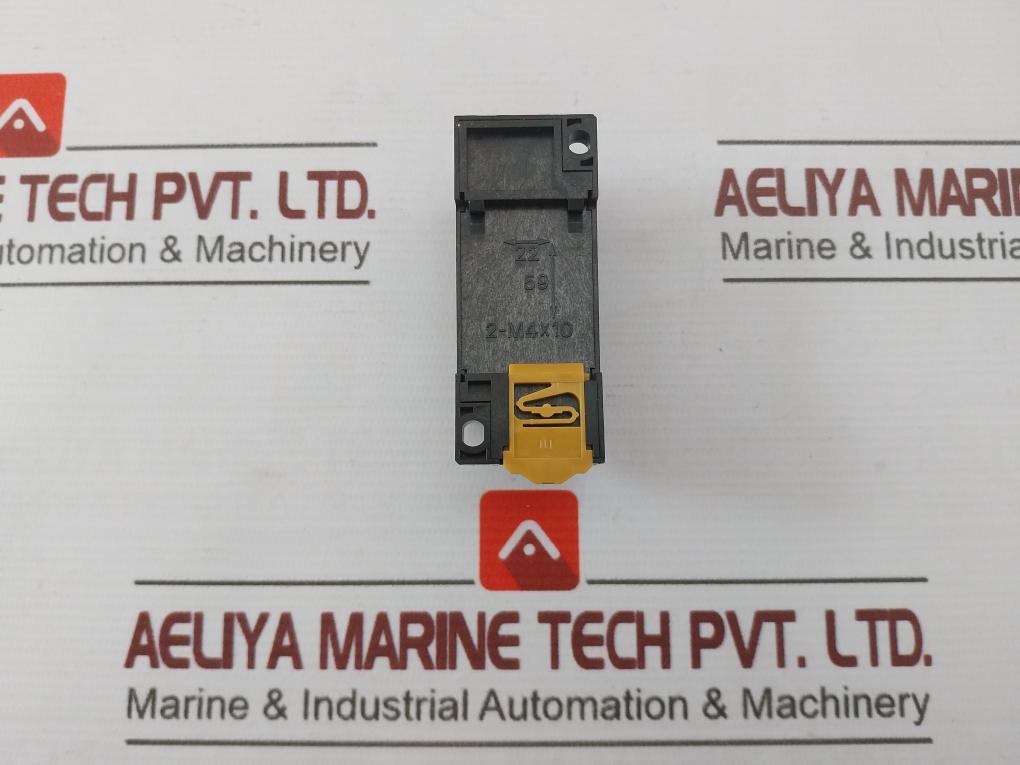 Omron Pyf14a-E Relay Socket 250v - Image 4