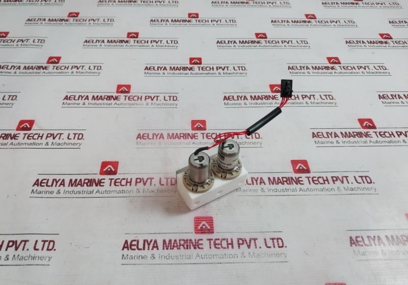 Parker 018-0300-900 Hplc Gradient Valve Assy 9v - Image 3