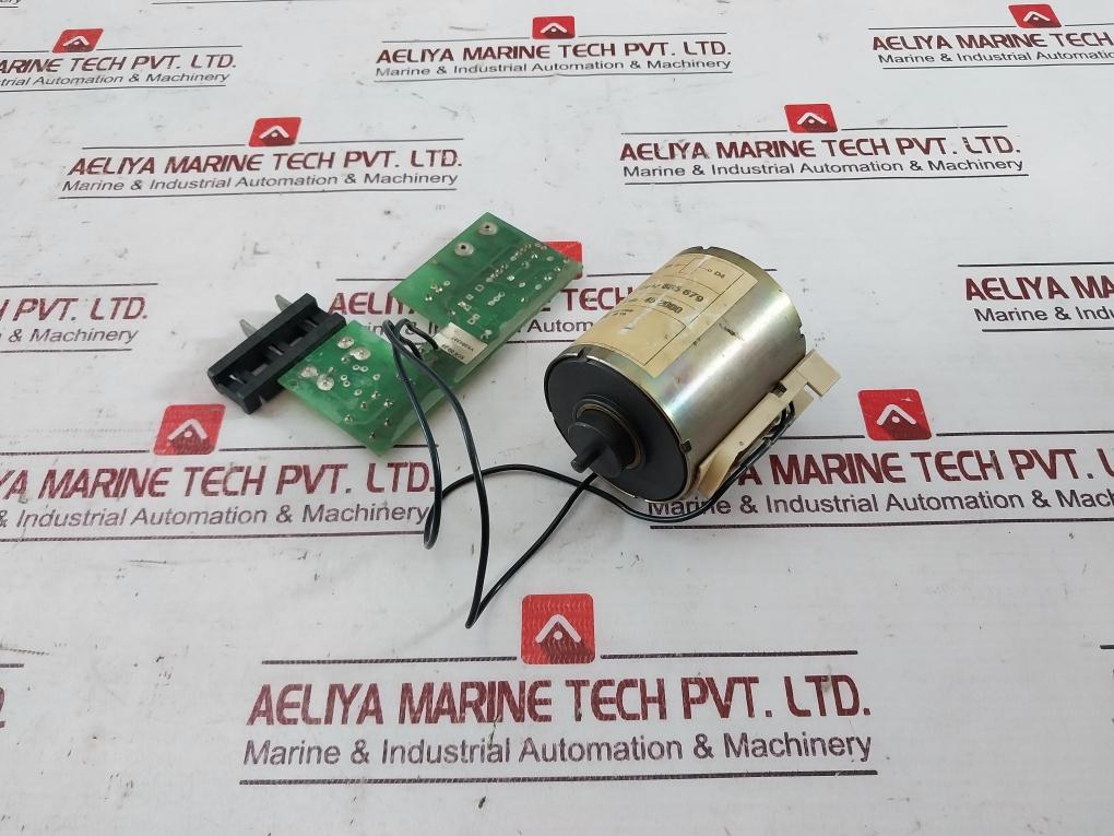 Schneider Electric 685 679 Undervoltage Release 127v - Image 3