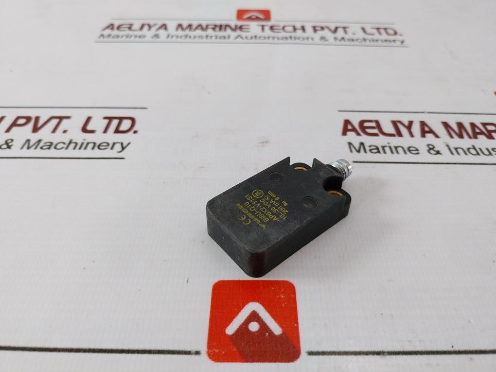 Turck Bi8u-Q10 Inductive Sensor 30 V - Image 4