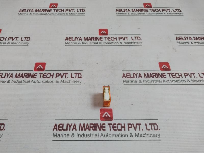 Finder 40.52.8.110.0000 Pcb Mount Relay 250v - Image 4