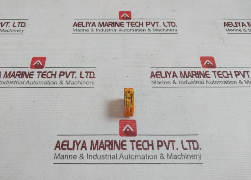 Finder 40.52.8.110.0000 Pcb Mount Relay 250v