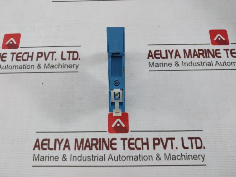 Finder 95.05 Relay Socket 300v - Image 4