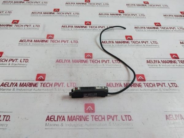 Keyence Fs-V21rp Digital Fiber Sensor 24v