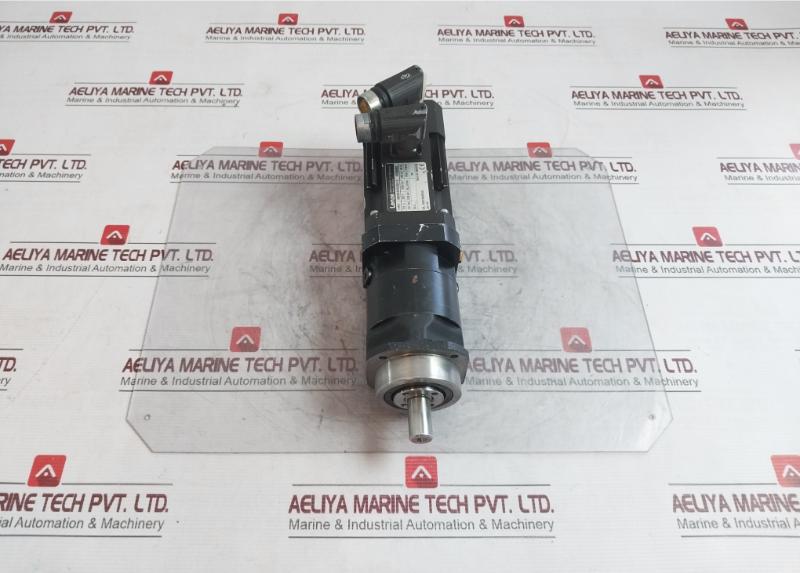 Lenze Mdsksrs036-13 Servo Motor 245 V