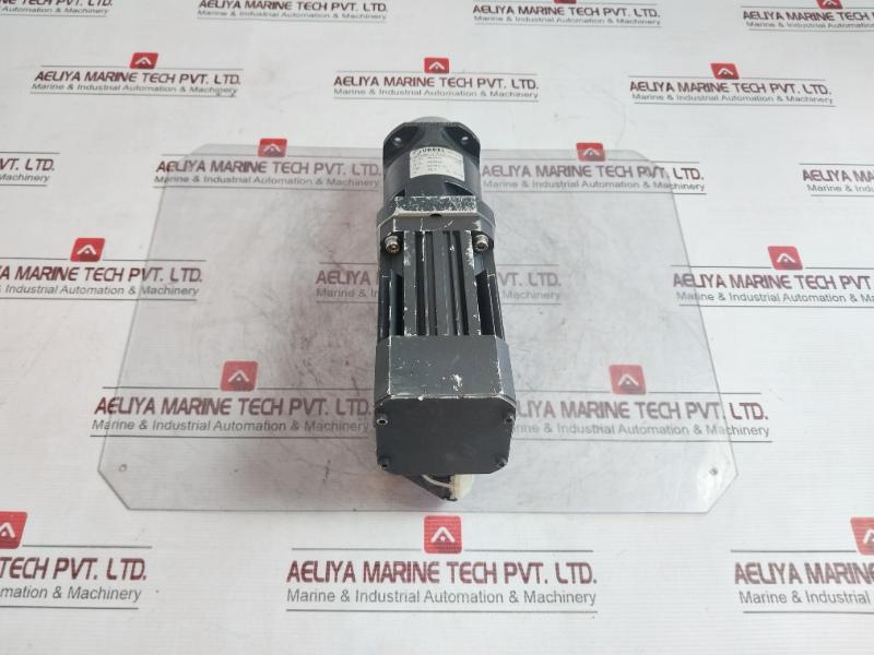 Lenze Mdsksrs036-13 Servo Motor 245 V - Image 4