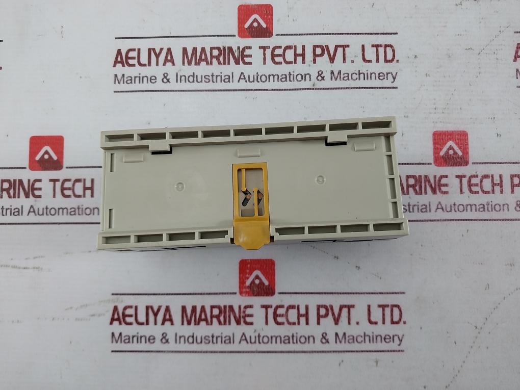 Omron Drt2-Ros16 Remote I/O Terminal With Relay Output 250v - Image 4