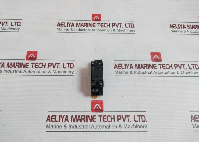 Omron Pyf08a-E Relay Socket 250v